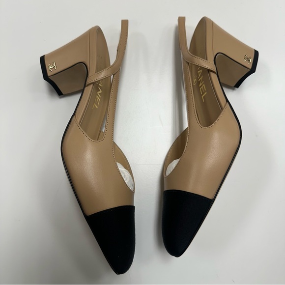 CHANEL Goatskin Grosgrain Cap Toe CC in Beige/Black - Picture 3 of 9